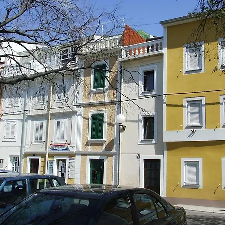 Lejlighed Helle In Mit Terrasse Selce